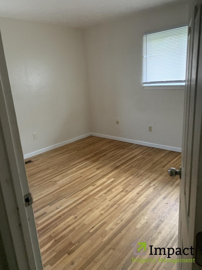 Photo - 2619 Weir Ave House