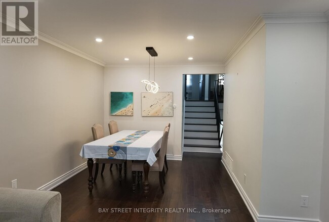 Building Photo - 108 Bowhill Crescent