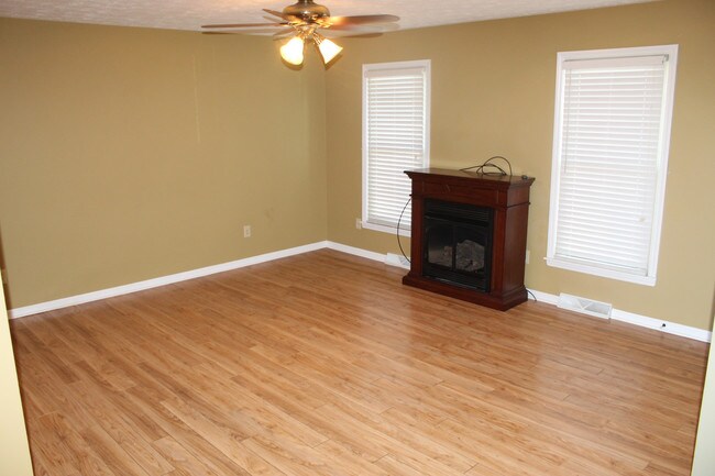 Building Photo - Southern Hills Duplex