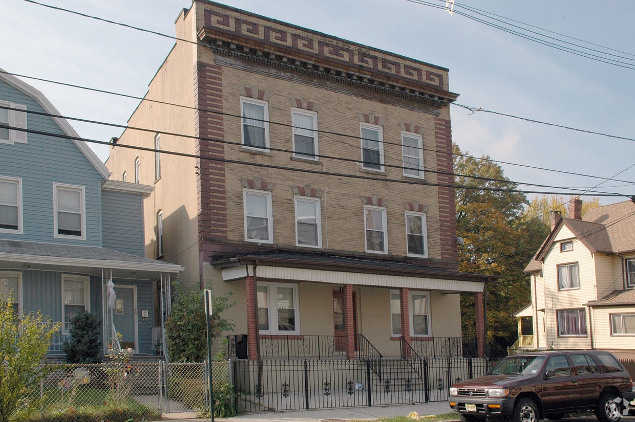 1150 Mary St, Elizabeth, NJ 07201 Apartments in Elizabeth, NJ