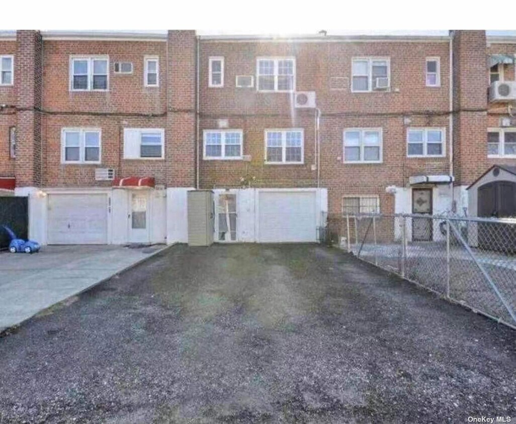 Primary Photo - 150-39-150-78 78th Ave
