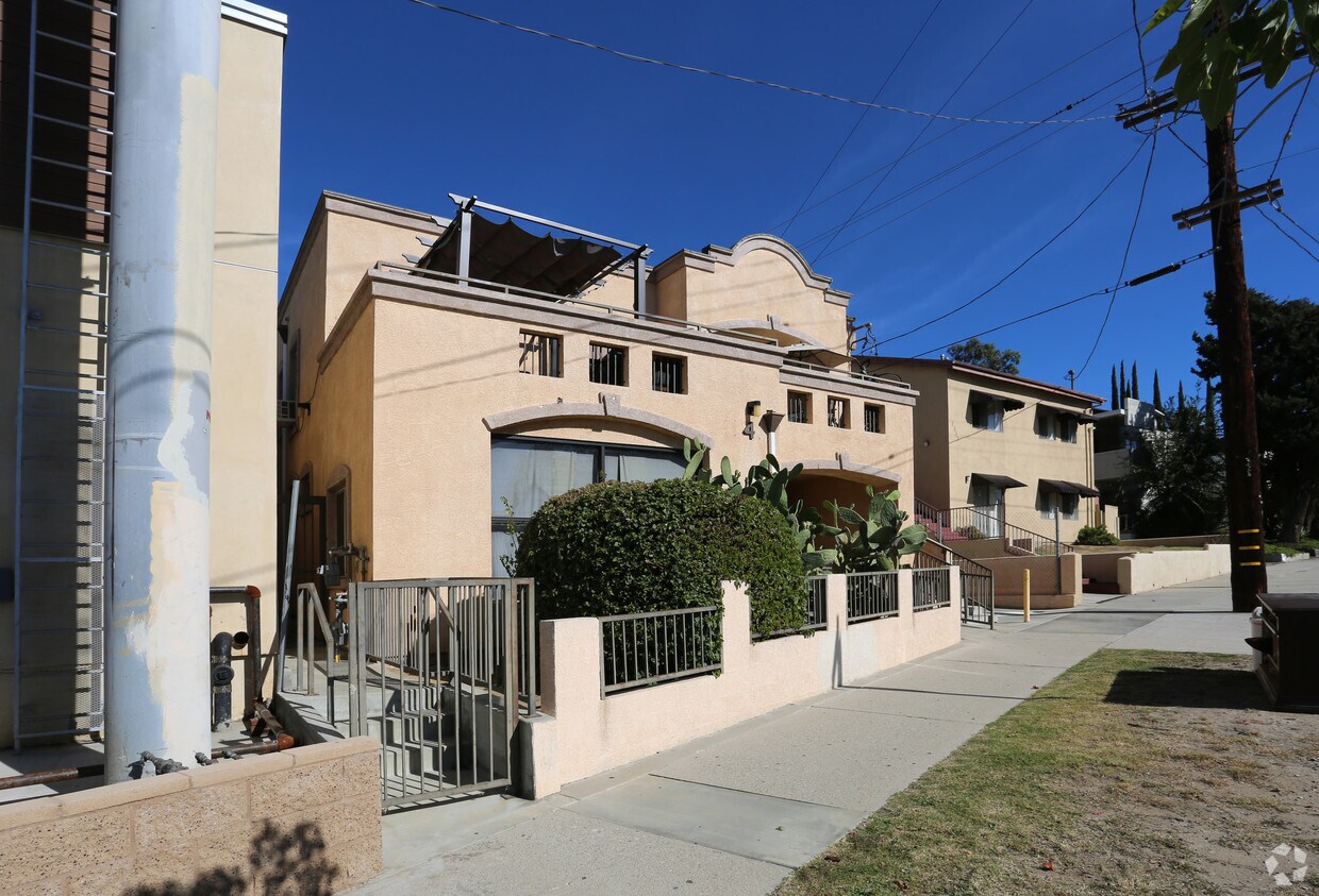 Foto del edificio - 1349 Colorado Blvd