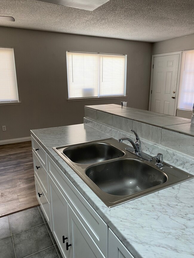 Building Photo - 3408 20th St