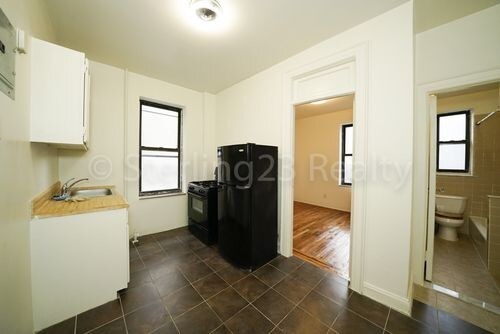 Primary Photo - 32-48-48 41st St