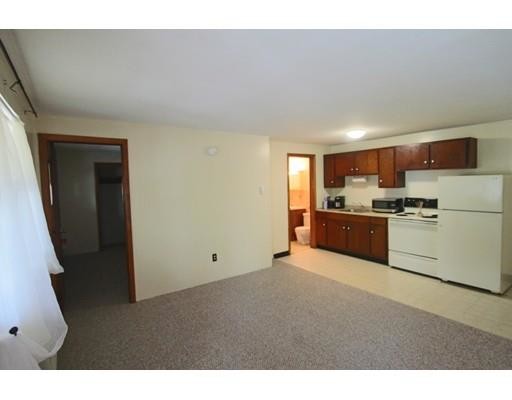 Building Photo - 873 Springfield St
