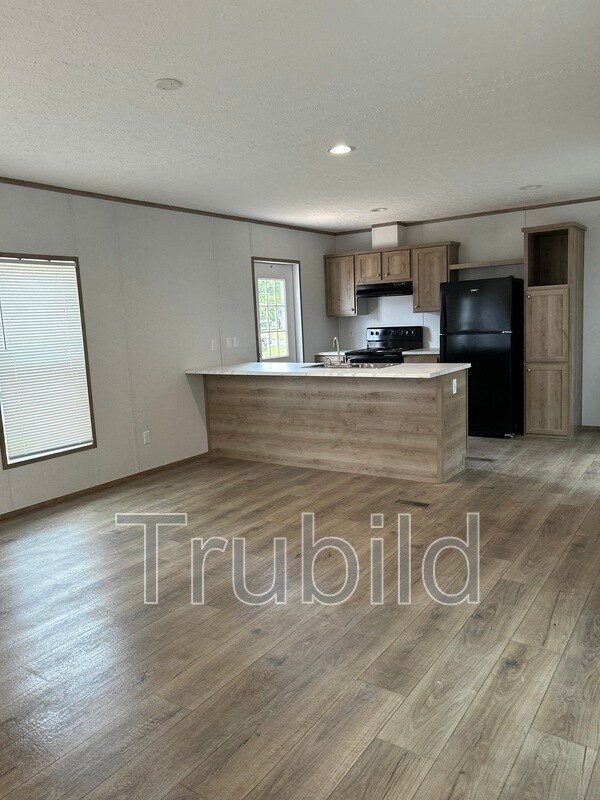 Building Photo - 205a Sussex Dr