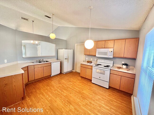 Building Photo - 3 br, 2 bath House - 6077 Roble Ave.