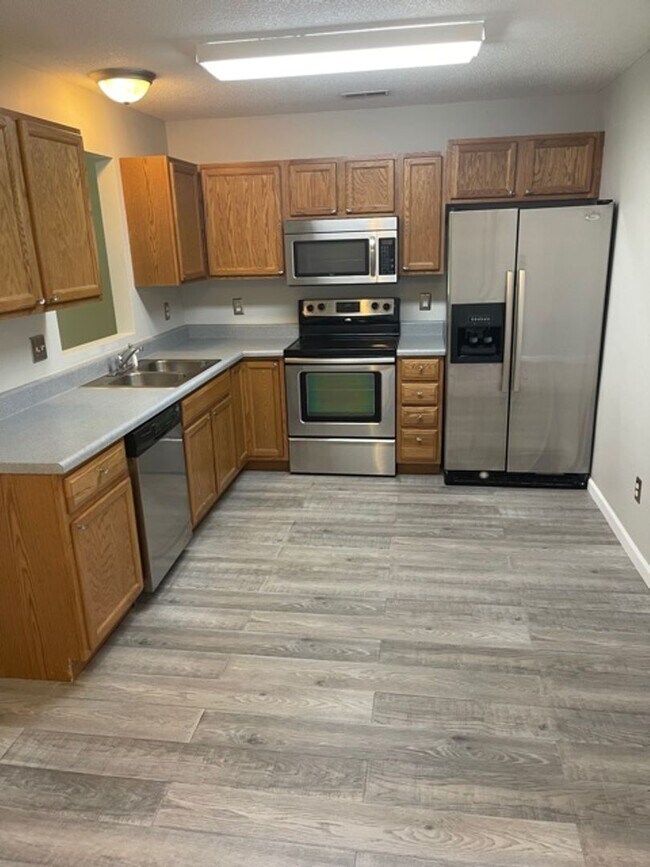 Foto del edificio - Knoxville 37912 - 2 Bedroom, 2 bath condo ...