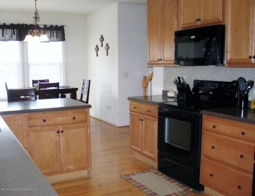 Foto del edificio - 808 Queensbury Ln