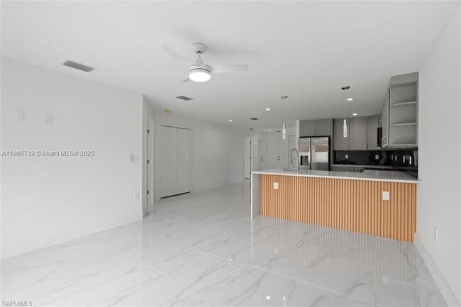 Foto del edificio - 5015 27th St SW