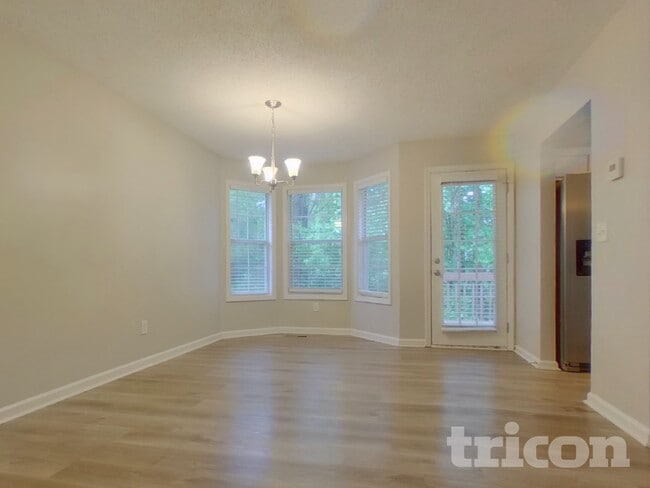 Building Photo - 104 Ivy Trace Ln