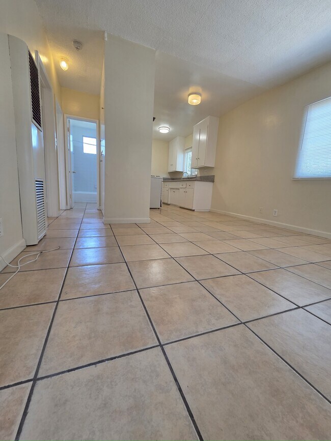 Foto del edificio - 437 Walnut Ave