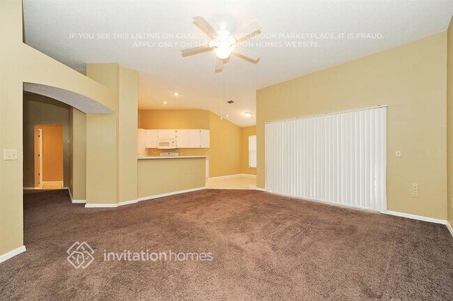 Foto del edificio - 4300 Ridgemoor Dr N