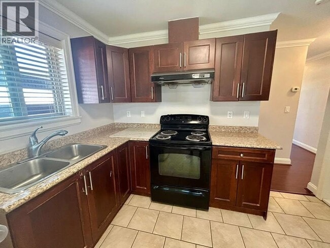 Building Photo - 7550 Davies St