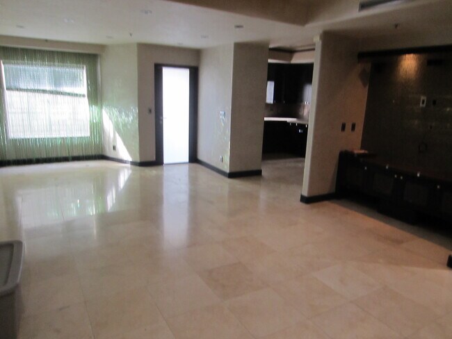 Foto del edificio - 10925 Blix St