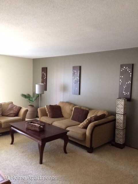 Foto principal - 2480 Highway 100 S