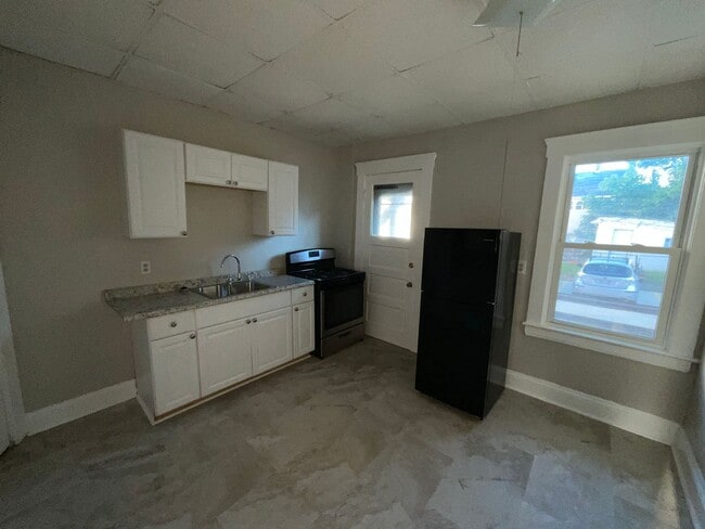 Building Photo - 12705 Thrush St