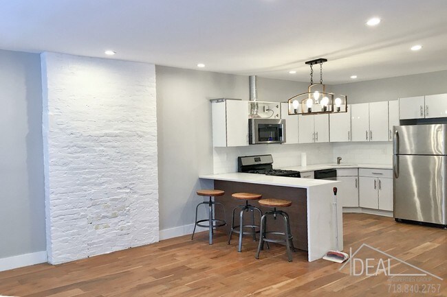 Foto del edificio - 1332 Prospect Place #1R