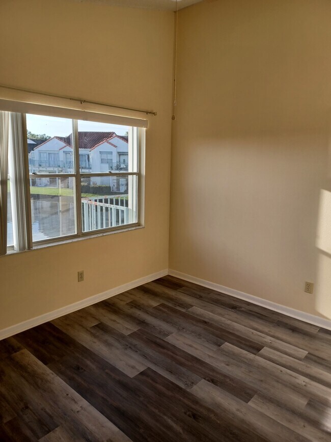 Dormitorio - 2548 Woodgate Blvd