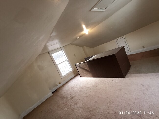 bed4 - 2723 Wood St