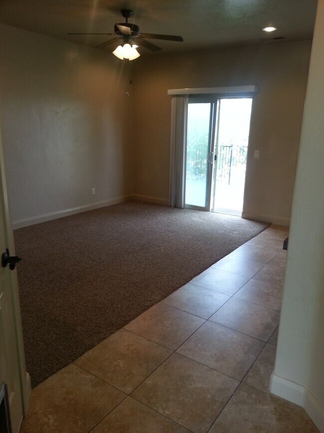 Foto del edificio - Buena Vista Townhome! Price Reduced!!