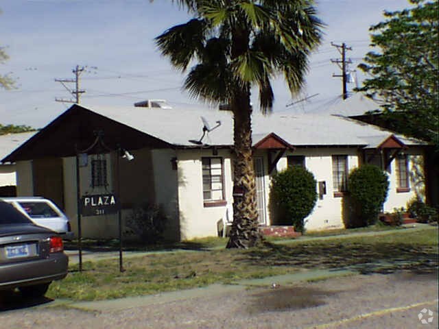 Building Photo - Plaza Apartments