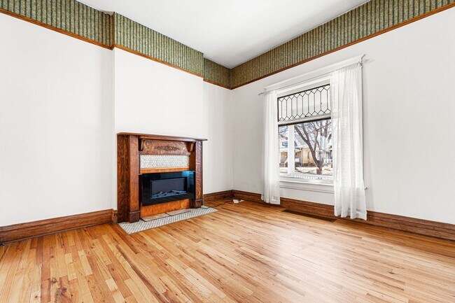 Building Photo - Charming Victorian Home in Wash Park West!