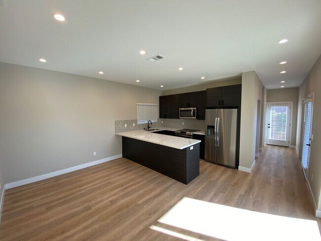 Foto del edificio - BRAND NEW 2023!! 4BD/2BA