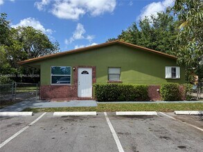 Building Photo - 6301 SW 27th St