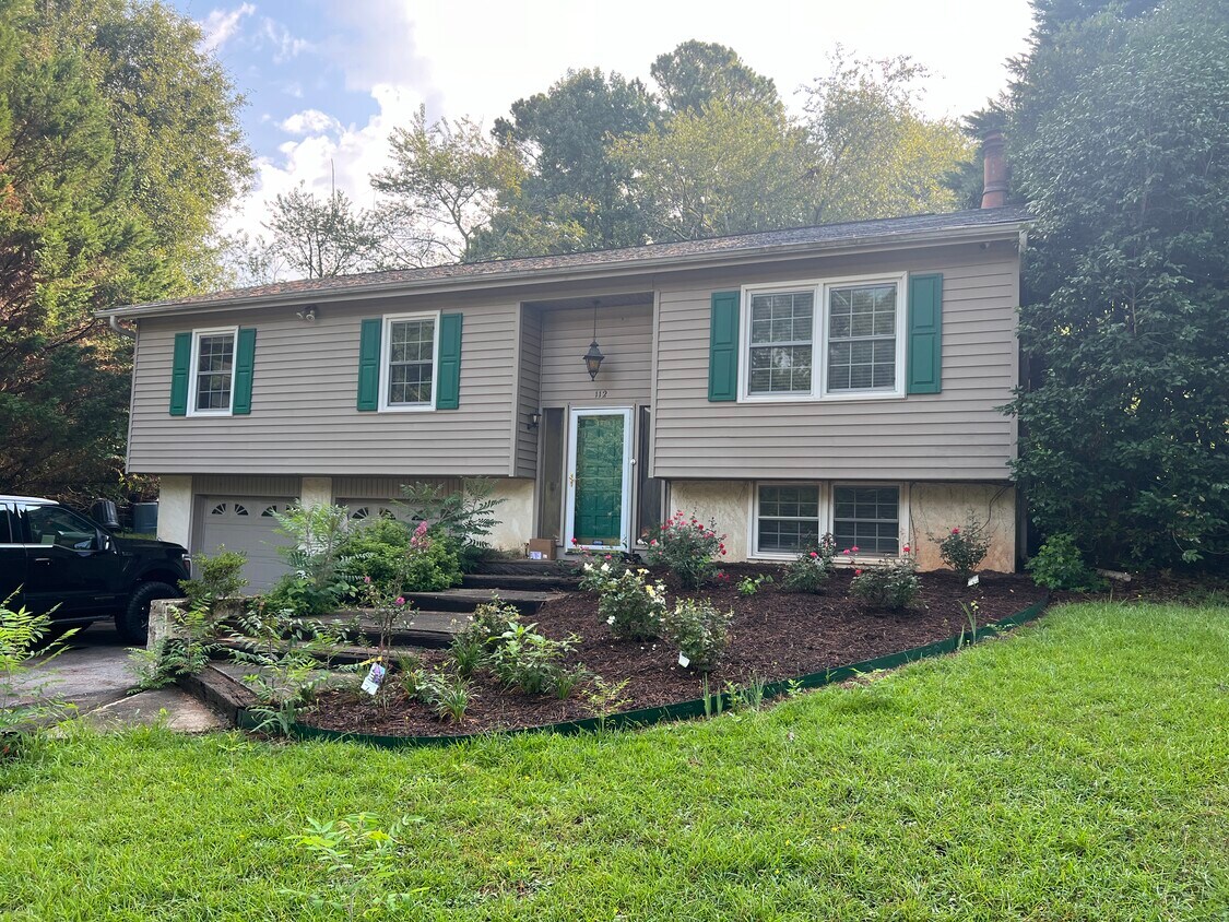 Foto principal - 112 Kirk Dr
