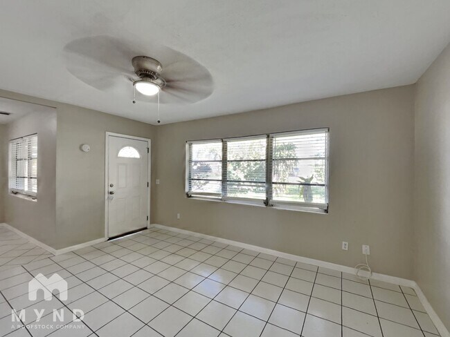 Foto del edificio - 1652 S Jefferson Ave