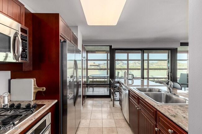 Foto del edificio - 4808 N 24th St