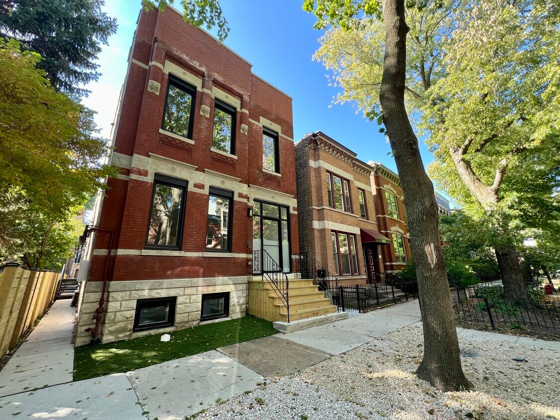 Foto principal - 822 N Winchester Ave
