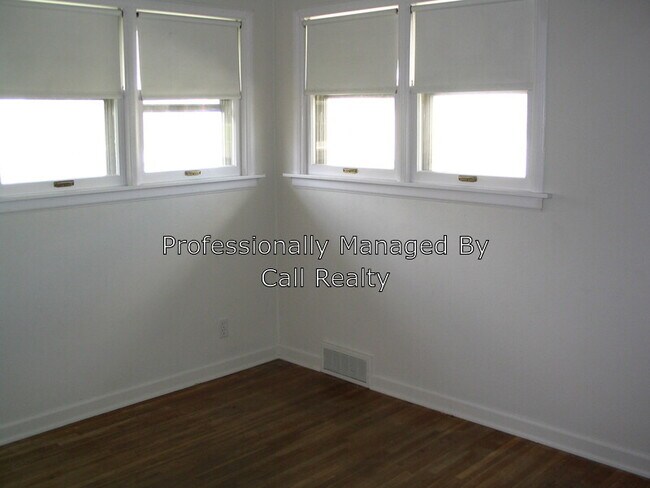 Foto del edificio - 2338 W Walton Ave