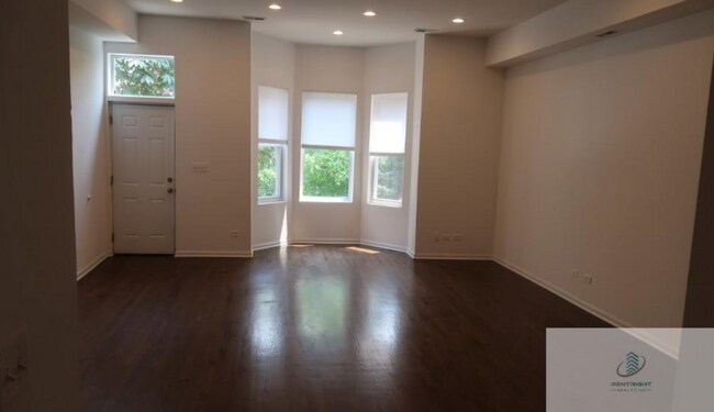 Foto del edificio - 2112 N Campbell Ave