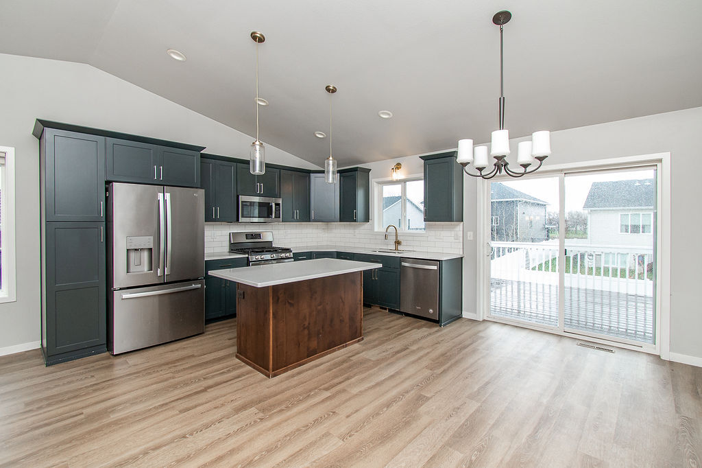 Foto principal - 2541 66th Ave S