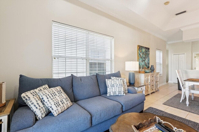 Building Photo - 361 Royal Caribbean Ct