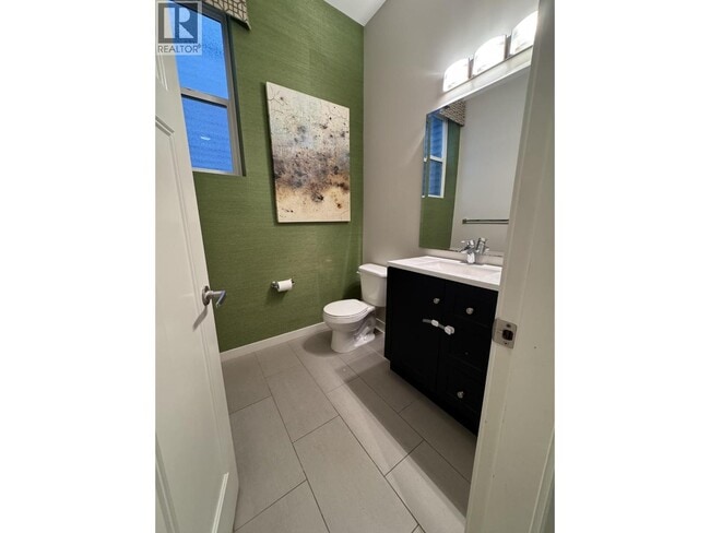 Photo du bâtiment - 24406-2112A 112a Ave