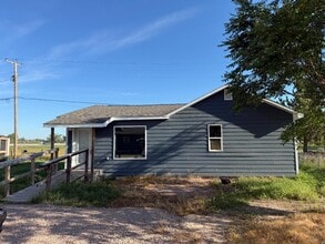 Building Photo - 720 Box Elder Rd W