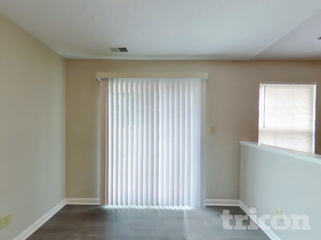 Foto del edificio - 7403 Grandview Dr