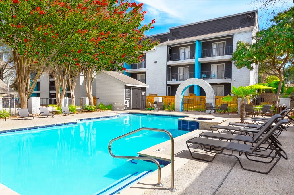 Piscina y terraza - The Branch at Medical Center