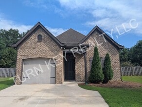 Building Photo - 105 Love Ln