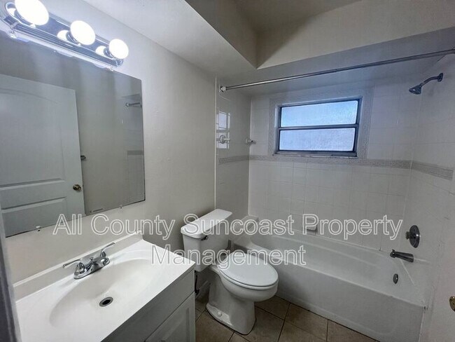 Building Photo - 7450-7435 35th St N
