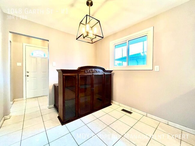 Building Photo - Amazing West Mountain Location!