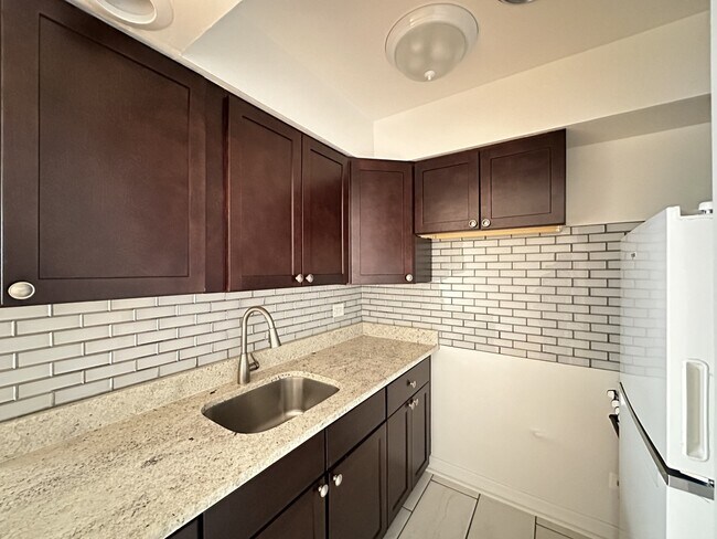 Foto del edificio - 6830 N Sheridan Rd