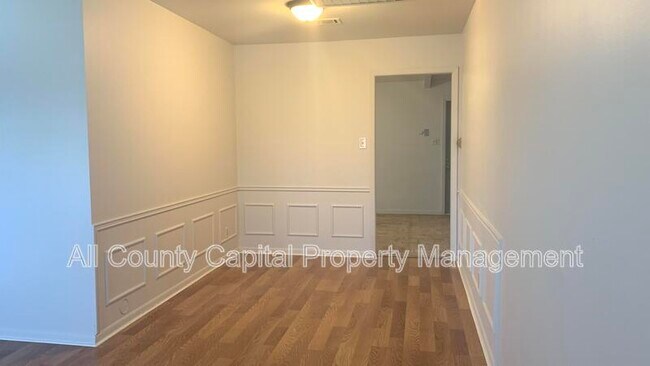 Building Photo - 609 Bissonet Ln