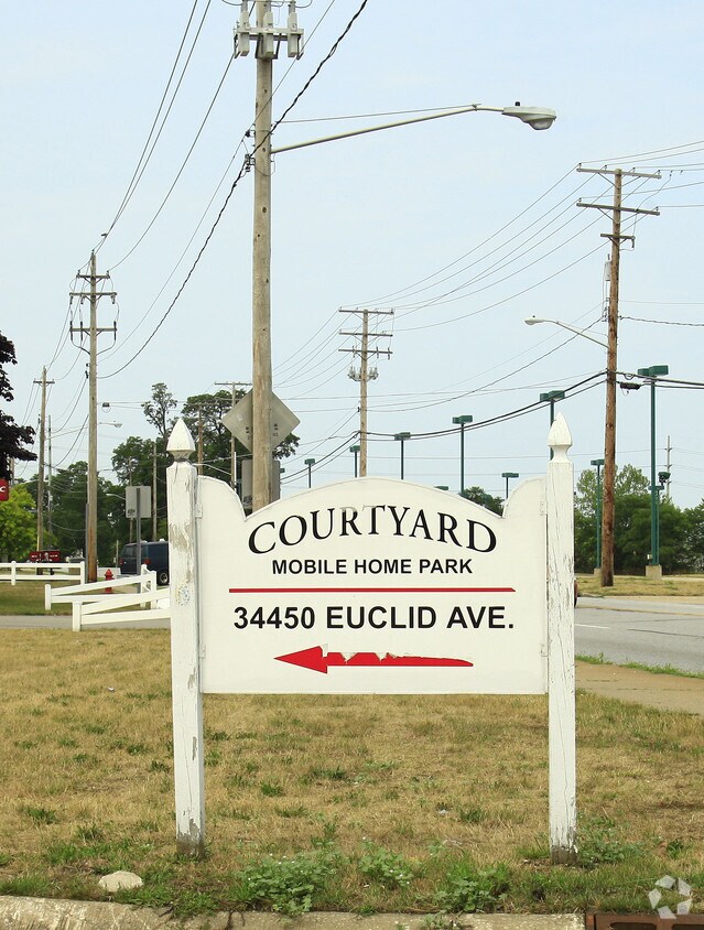 Foto del edificio - Courtyard Mobile Home Park