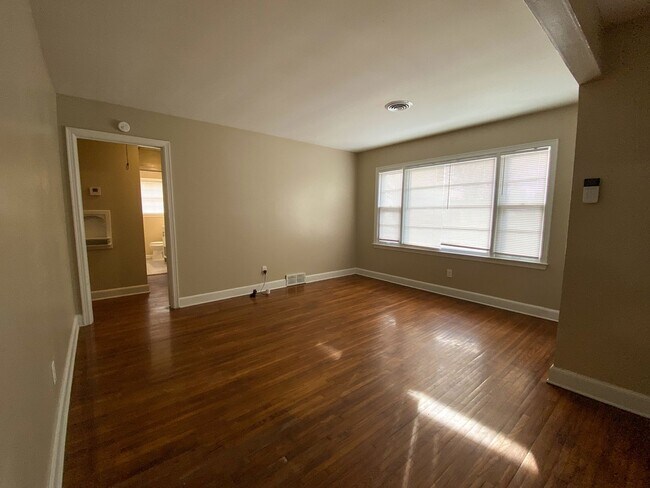 Foto del edificio - 1654 Dearing Rd