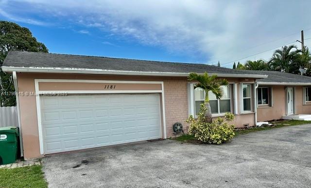 Foto del edificio - 1181 SW 76th Ave