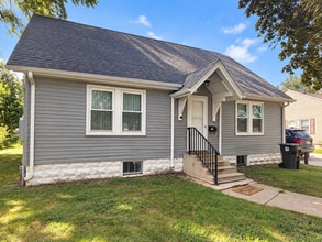 Building Photo - 2015 Merner Ave